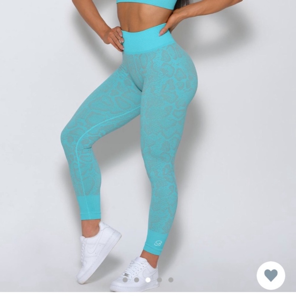 bombshellsportswear snake seamless turquoise set